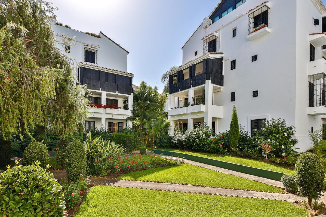 Jardines Las Golondrinas Apartments Elviria マルベーリャ エクステリア 写真
