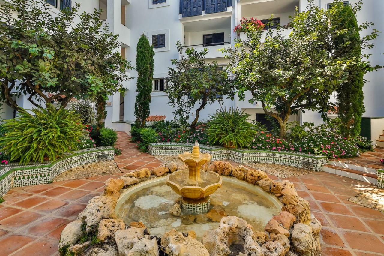 Jardines Las Golondrinas Apartments Elviria マルベーリャ エクステリア 写真