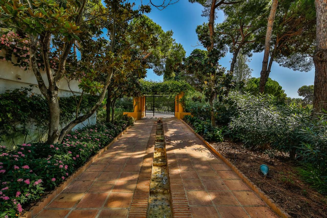Jardines Las Golondrinas Apartments Elviria マルベーリャ エクステリア 写真