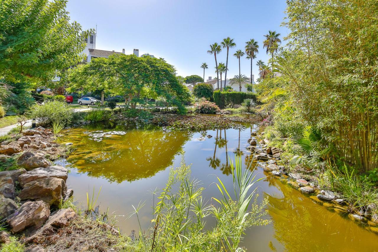 Jardines Las Golondrinas Apartments Elviria マルベーリャ エクステリア 写真